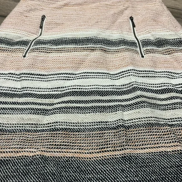 LOFT Pink and Gray Tweed Frayed Chic Pencil Skirt Casual Resort Wear - Picture 2 of 7